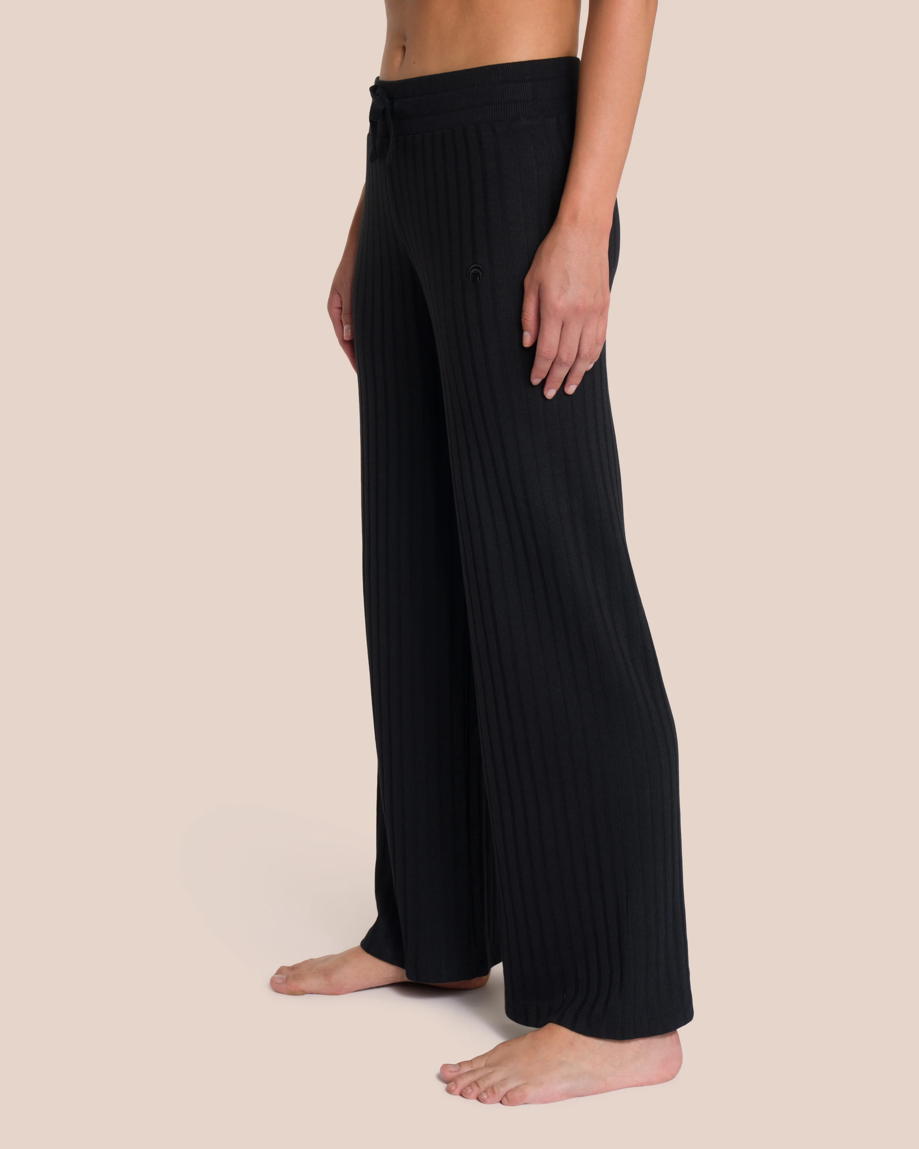 Aurelia Brooke Set - Black - Image 4