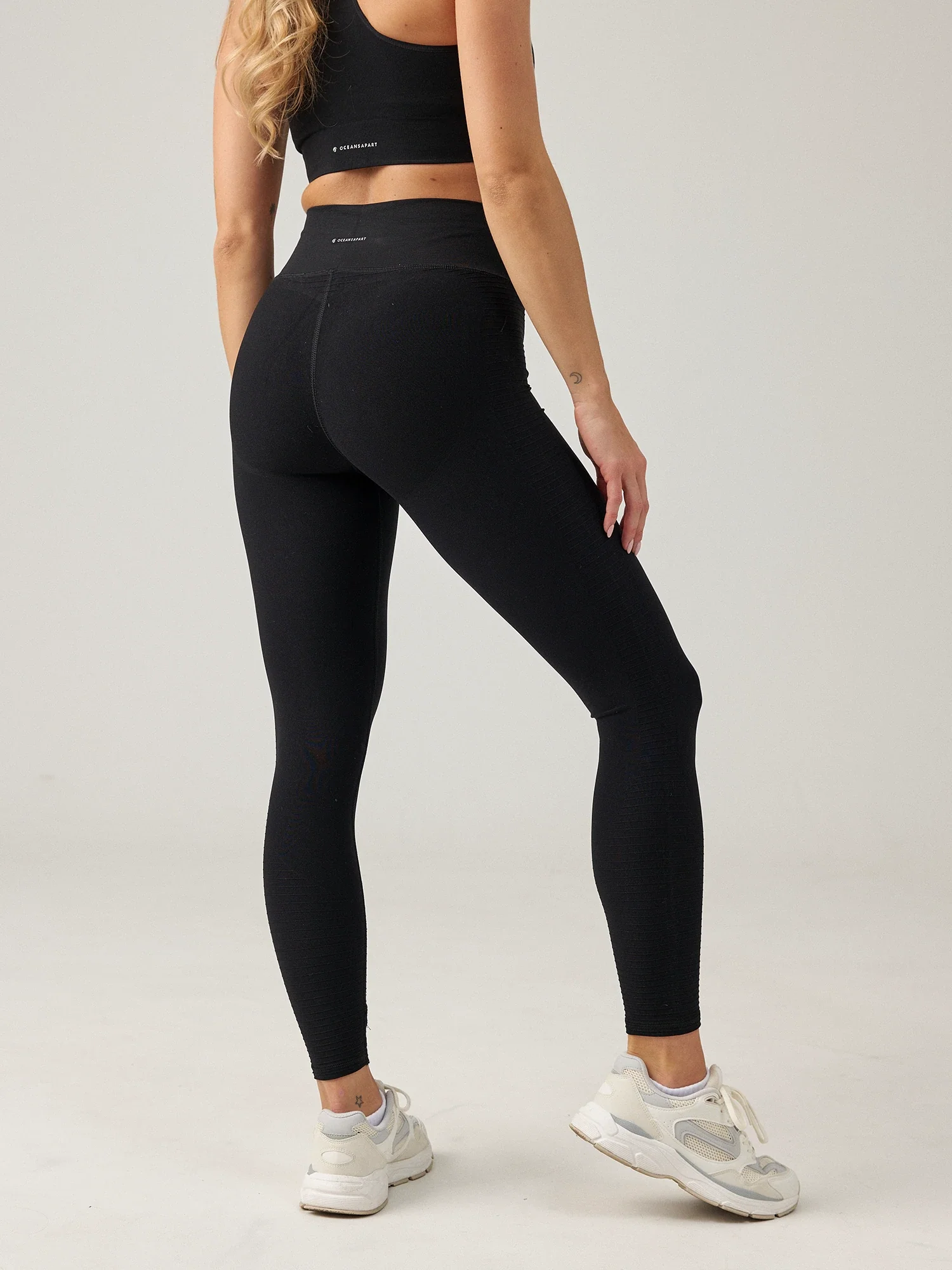 Beverly Set - Black - Image 4