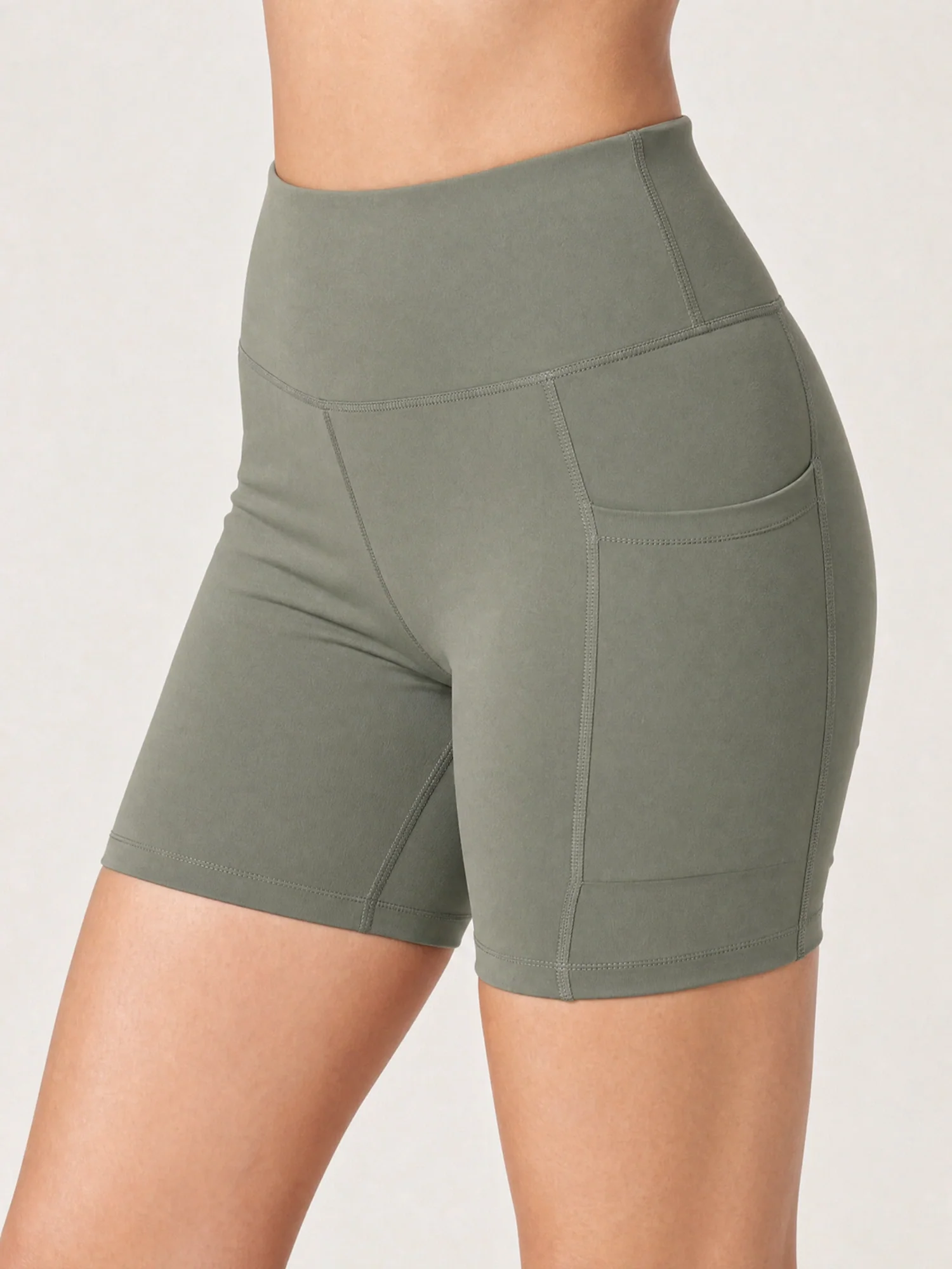Gianna Shorts - Image 10